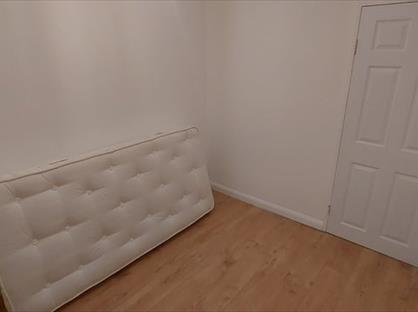Room in a Shared Flat, Smithwood Close, SW19