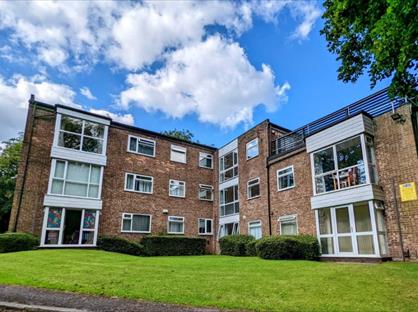 2 Bed Flat, The Mount, M7