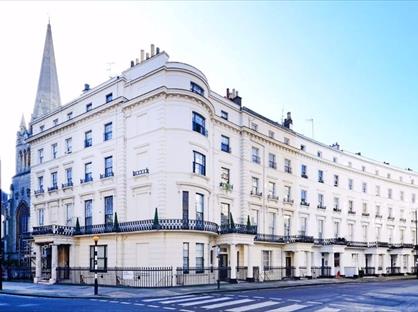 Studio Flat, Westbourne Crescent, W2