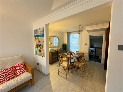 2 Bed Semi-Detached House, Frenchs Road, CB4