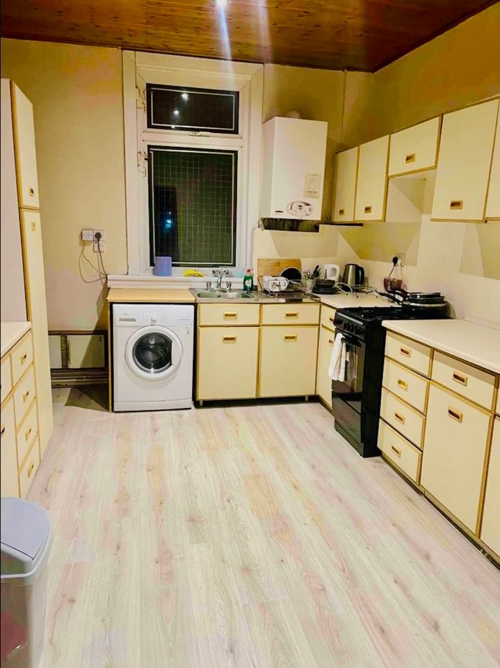 Salford Room in a Shared Flat, Salford, M3 To Rent Now for £590.00 p/m