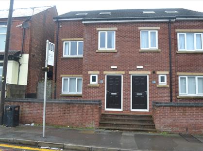 Bedsit, Bolton Road, M27