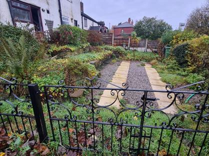 2 Bed Terraced House, Newmarket Road, OL7