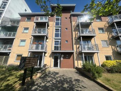 1 Bed Flat, Kelvin Gate, RG12