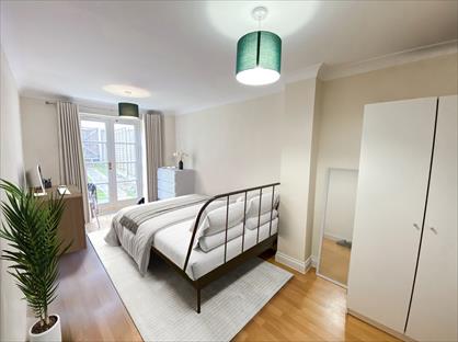 5 Bed Terraced House, Albany Gardens, CO2