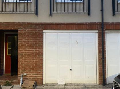 4 Bed Terraced House, Cedar Close, IG1