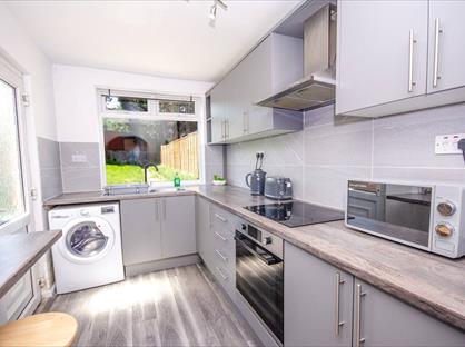 4 Bed Semi-Detached House, Gipsy Lane, B23