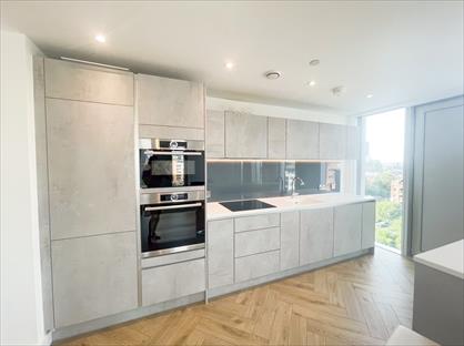 2 Bed Flat, Victoria Residence, M15