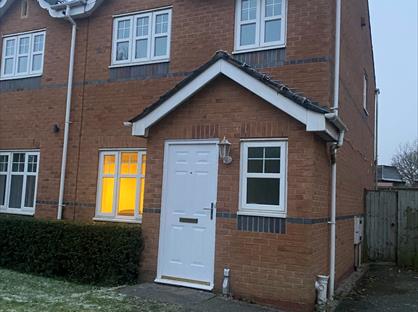 3 Bed Semi-Detached House, Broadoak Drive, M22