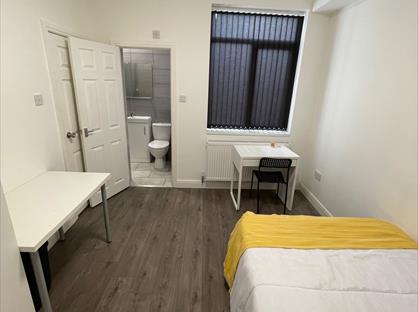 Room in a Shared House, Melville Road, CV1