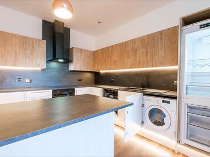 3 Bed Flat, Silvester Street, HU1