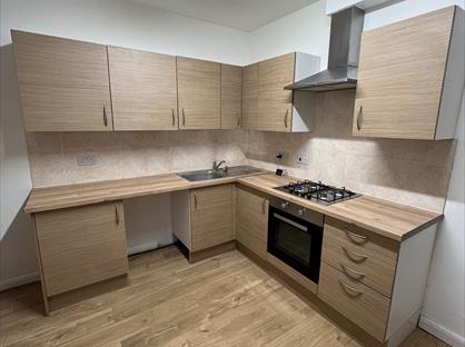 2 Bed Flat, High Street, ME12