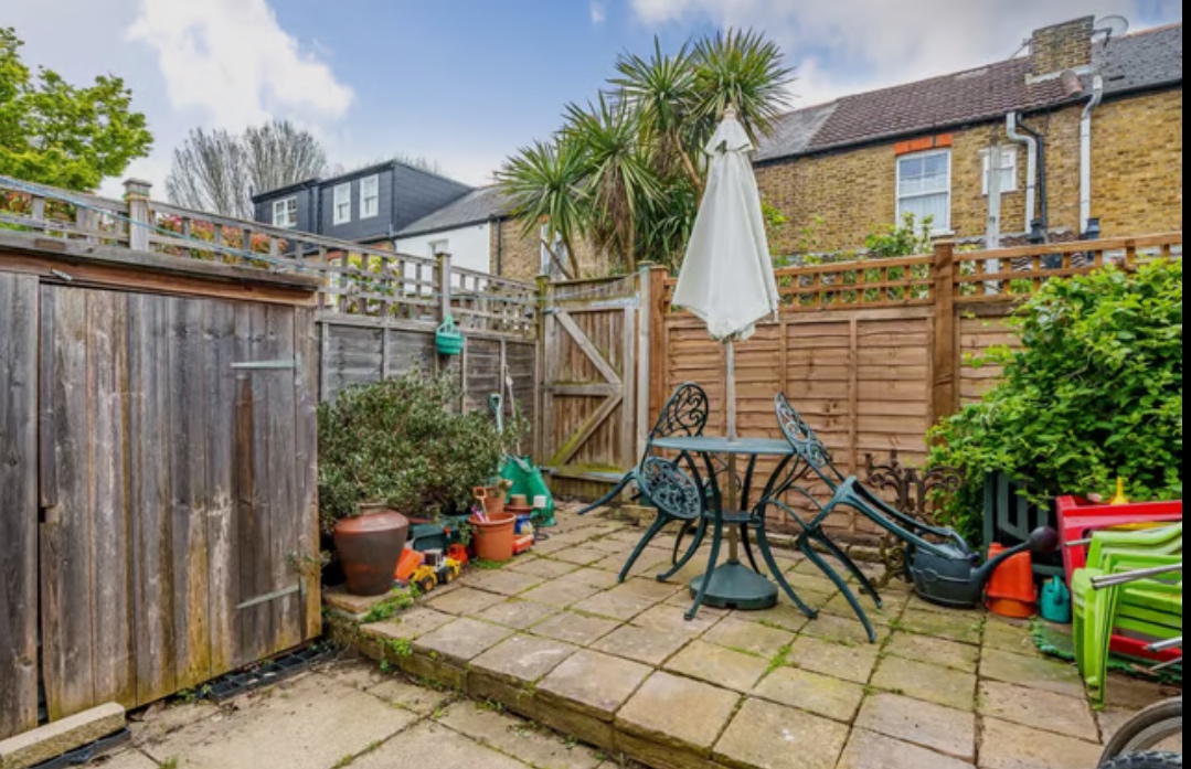 London 2 Bed Terraced House, Ridley Avenue, W13 To Rent Now for £