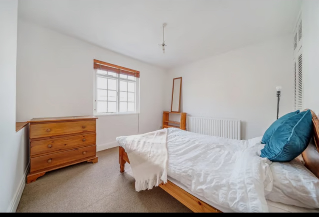 London 2 Bed Terraced House, Ridley Avenue, W13 To Rent Now for £