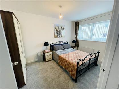 3 Bed Semi-Detached House, Quays Drive, TA9