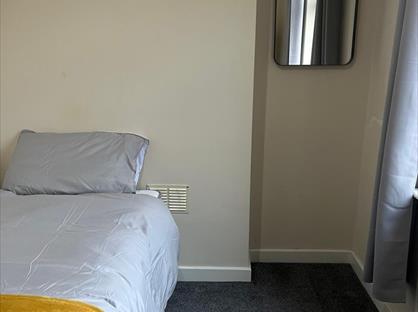 Room in a Shared House, Birks Street, ST4