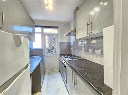 2 Bed Flat, Stainton Road, EN3