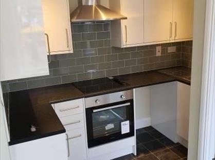 1 Bed Flat, High Street, SP10