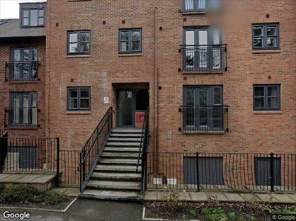 2 Bed Flat, Carter Court, RG27