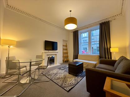 2 Bed Flat, Caledonian Road, EH11