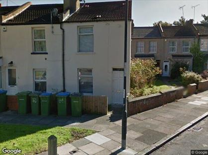 2 Bed Flat, Sutcliffe Road, SE18