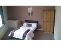 Room in a Shared House, Pitt Street, S61