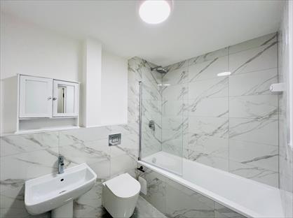 2 Bed Flat, Mitcham Road, SW17