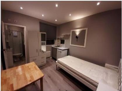 Studio Flat, Hanwell, W7