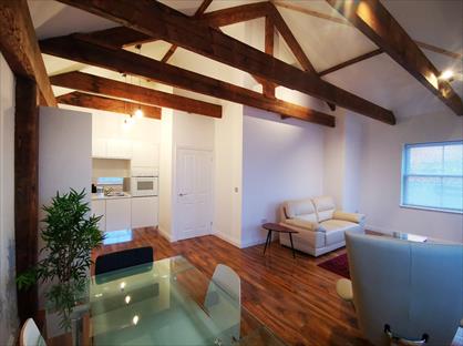 2 Bed Flat, Hull Marina, HU1