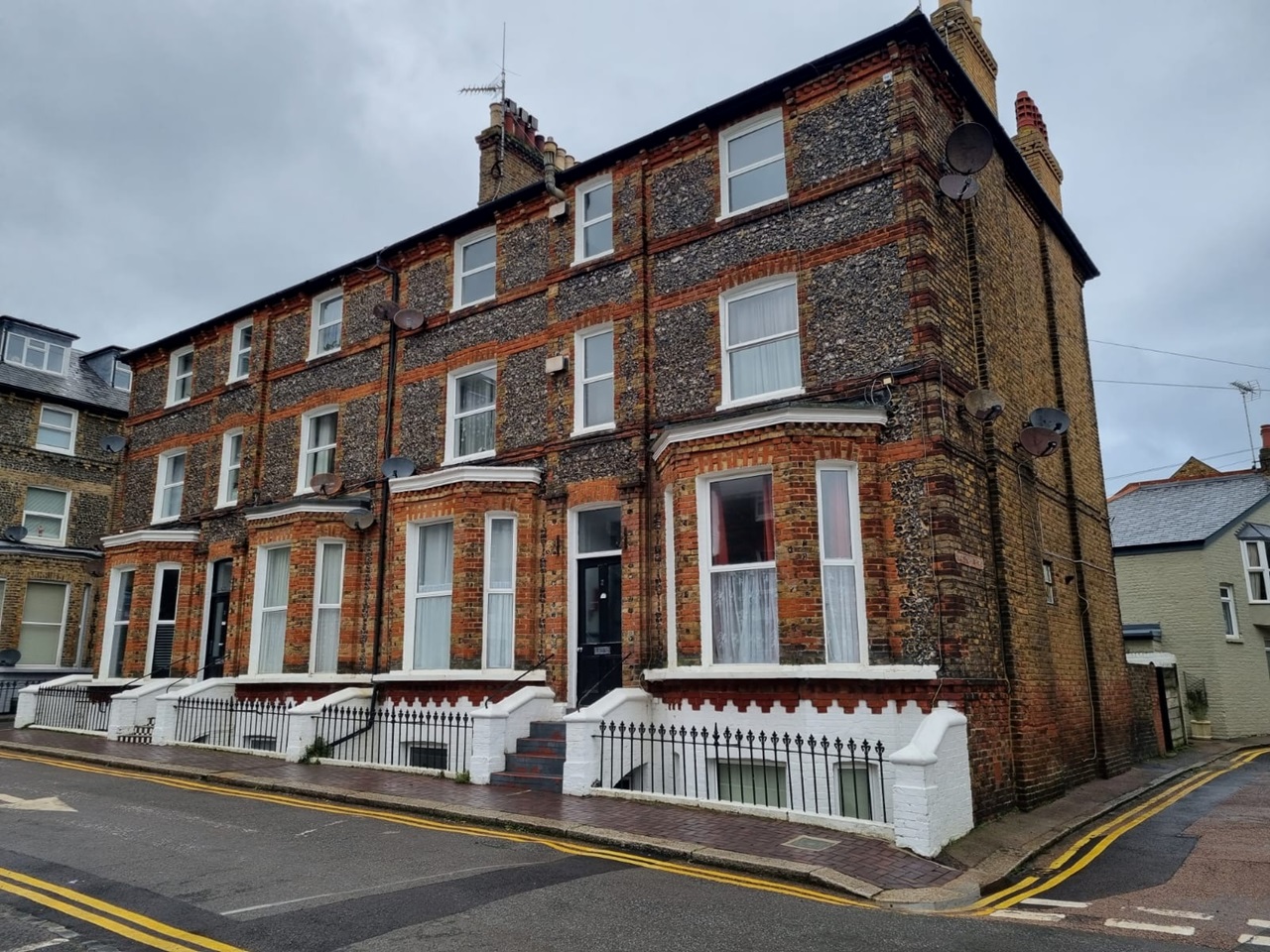Broadstairs 1 Bed Flat, Sandringham Court, CT10 To Rent Now for £