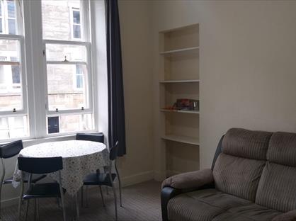 1 Bed Flat, Downfield Place, EH11