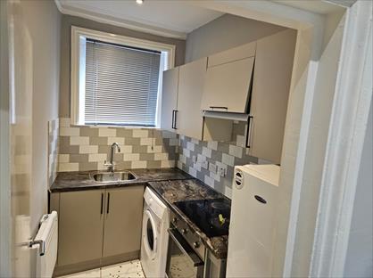 Studio Flat, Clifford Road, SE25