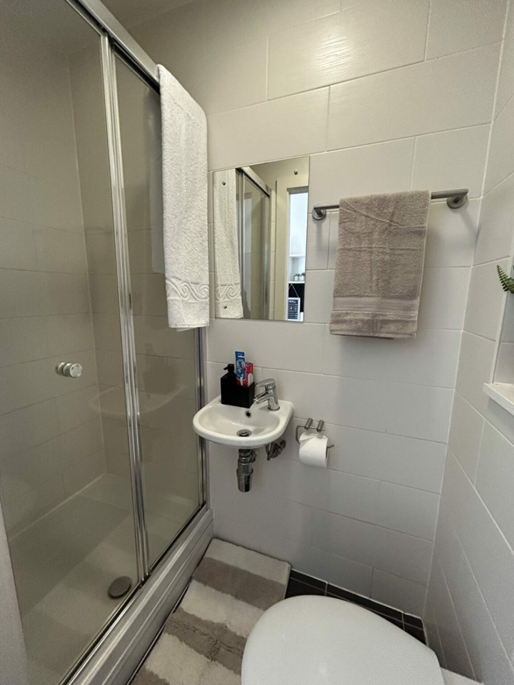 Additional image 4 of Studio Flat, City Point, L5, N1 7GU