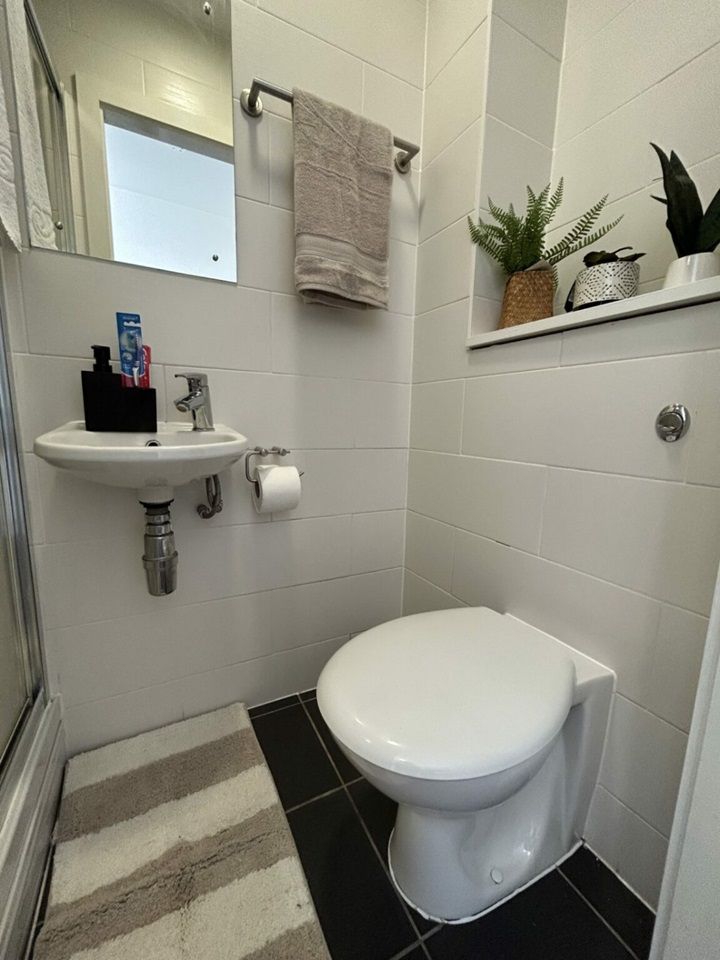 Additional image 5 of Studio Flat, City Point, L5, N1 7GU