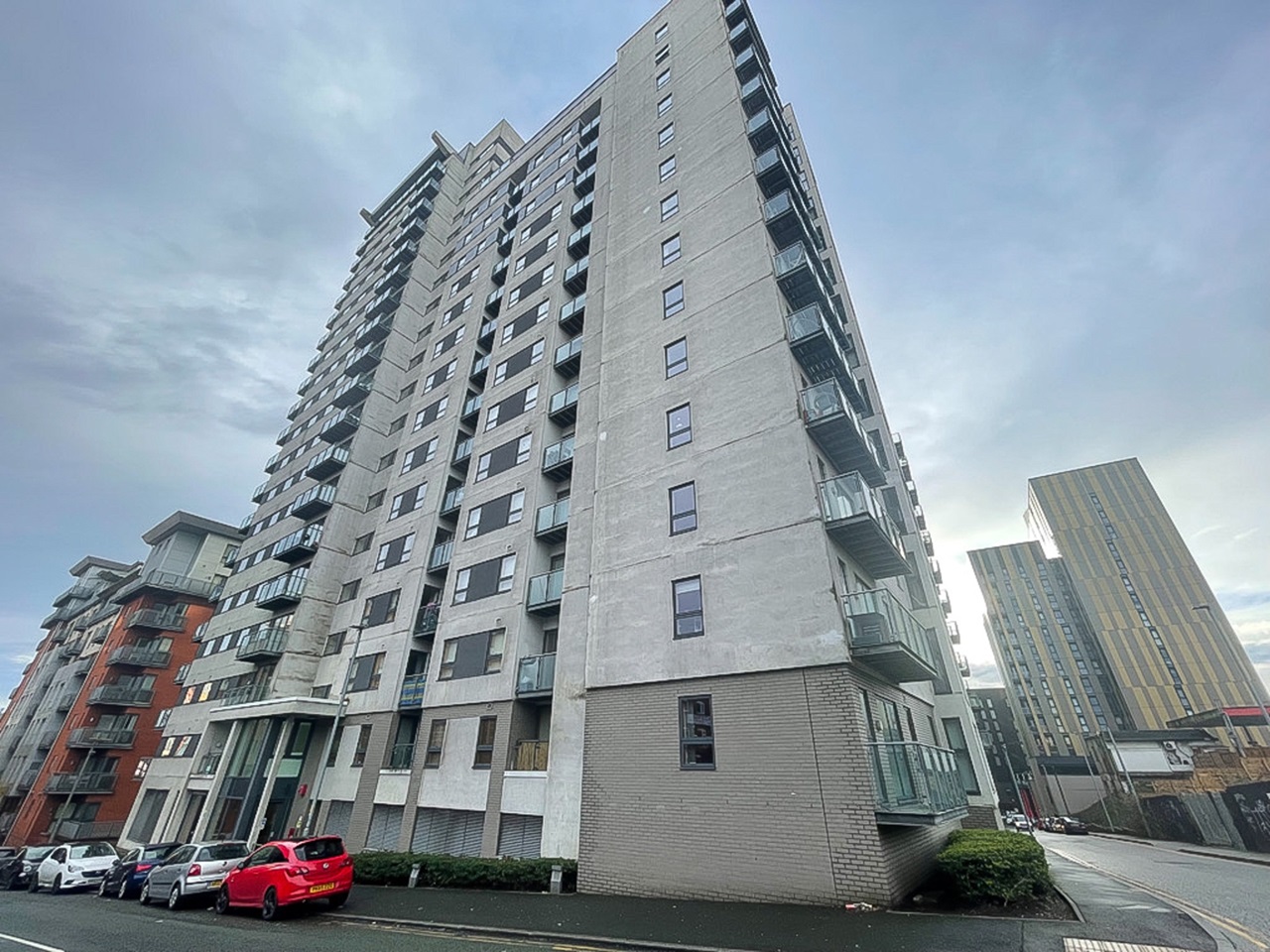 Manchester 2 Bed Flat, Britton House, M4 To Rent Now for £1,200.00 p/m