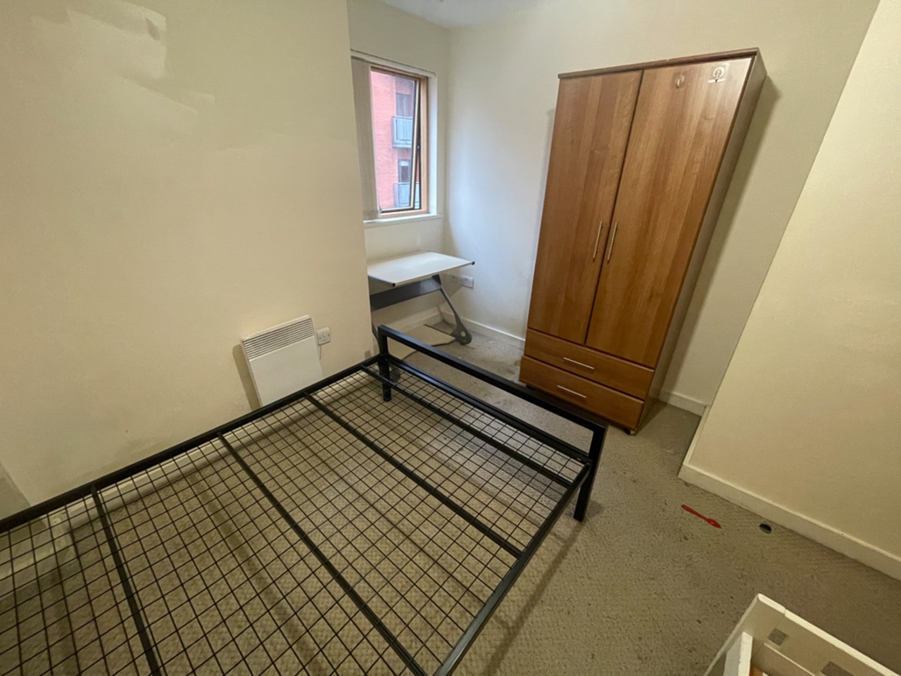 Manchester 2 Bed Flat, Britton House, M4 To Rent Now for £1,200.00 p/m