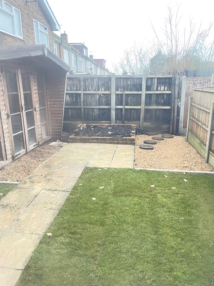 Rainham 2 Bed Upminster Road North, RM13 To Rent Now