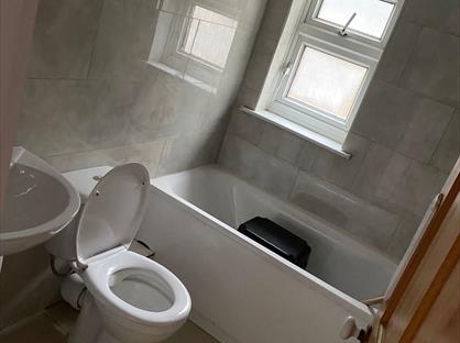 3 Bed Terraced House, Kenneth Road, RM6