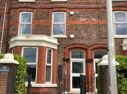 1 Bed Flat, Elm House, L22