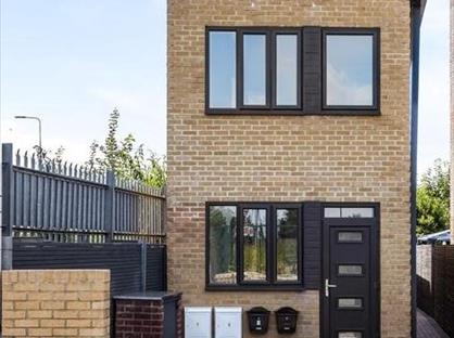2 Bed Semi-Detached House, Rosebank Way, W3
