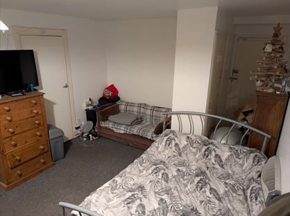 1 Bed Flat, High Street, IP7