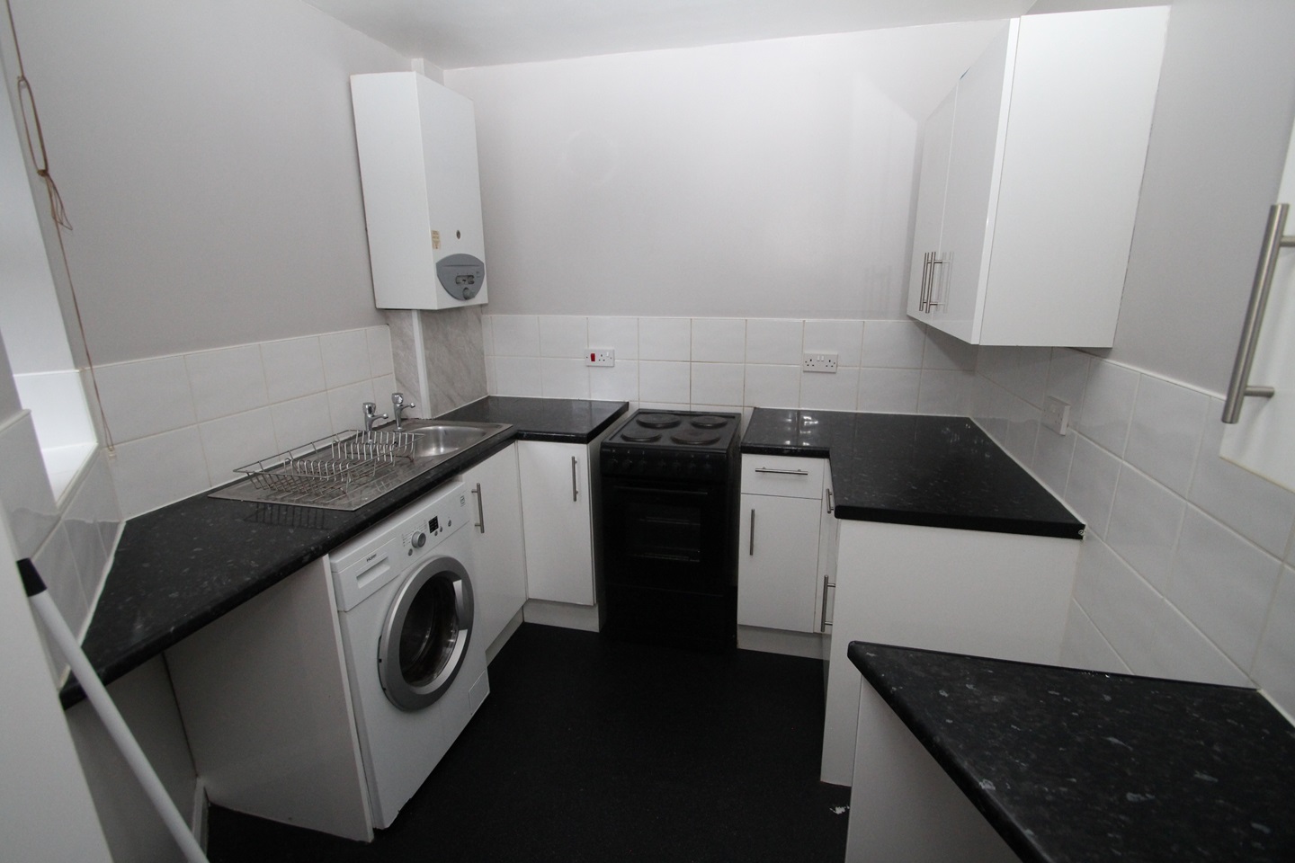 Studio Flat, Park Road West, CH43 photo 4