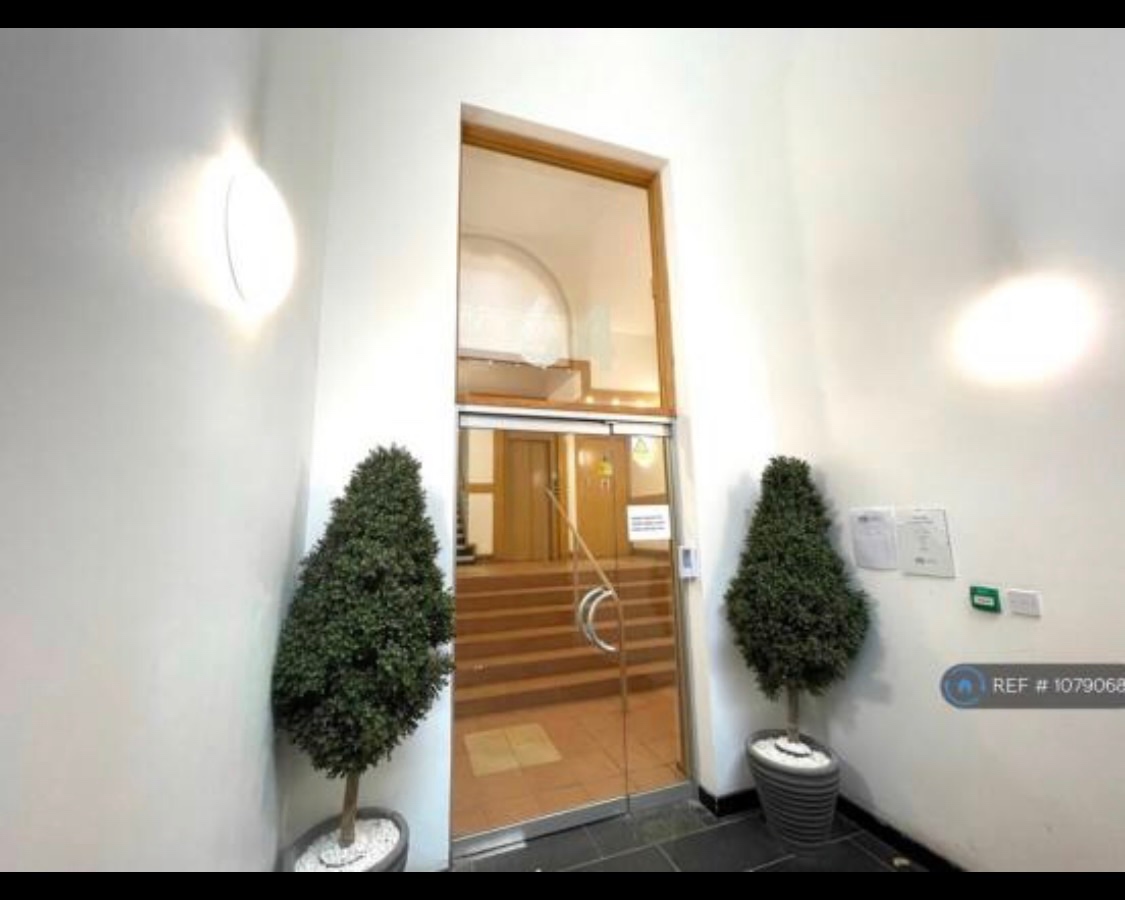 Glasgow Room in a Shared Flat, Miller Street, G1 To Rent Now for £