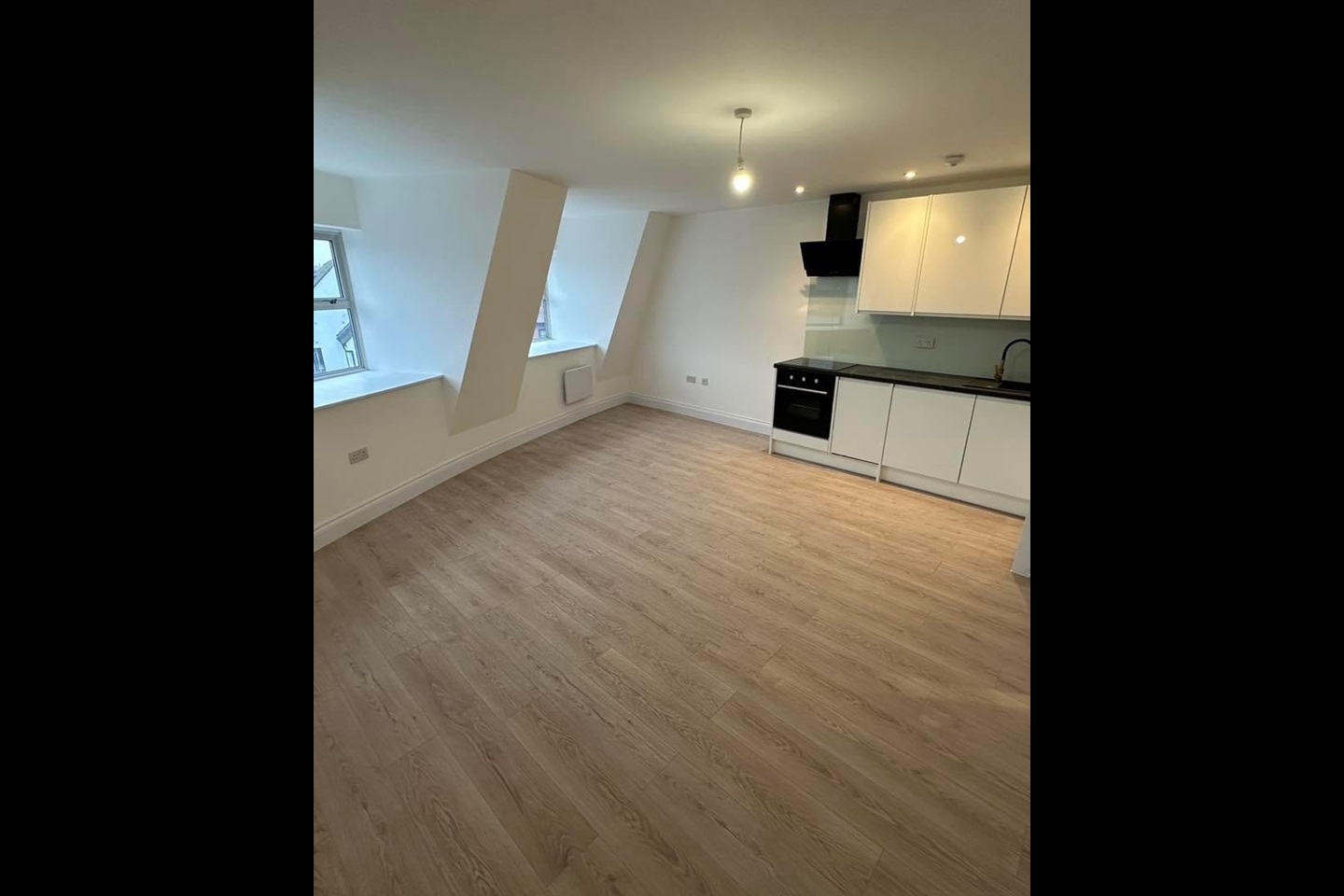 Waltham Abbey 1 Bed Flat, Foxes Parade, EN9 To Rent Now for £1,300.00 p/m