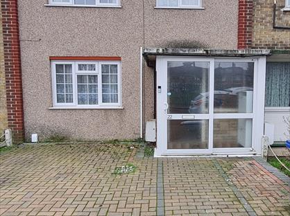 2 Bed Terraced House, Sydney Road, RM18