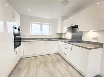 2 Bed Flat, Castle Hill Ebbsfleet Valley, DA10