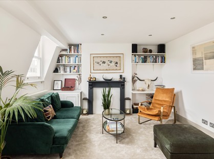 2 Bed Flat, Cornwall Crescent, W11