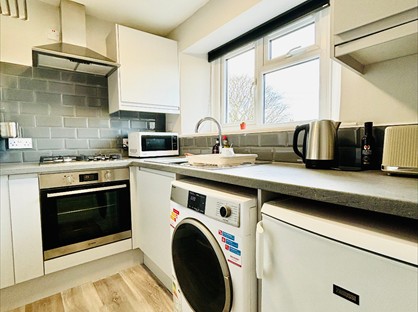 2 Bed Flat, Buckingham Place, BS8