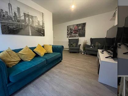 3 Bed Flat, Oakley Square, NW1