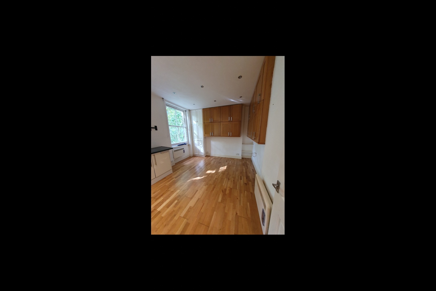 Studio Flat, Devonshire House, SE1 photo 2